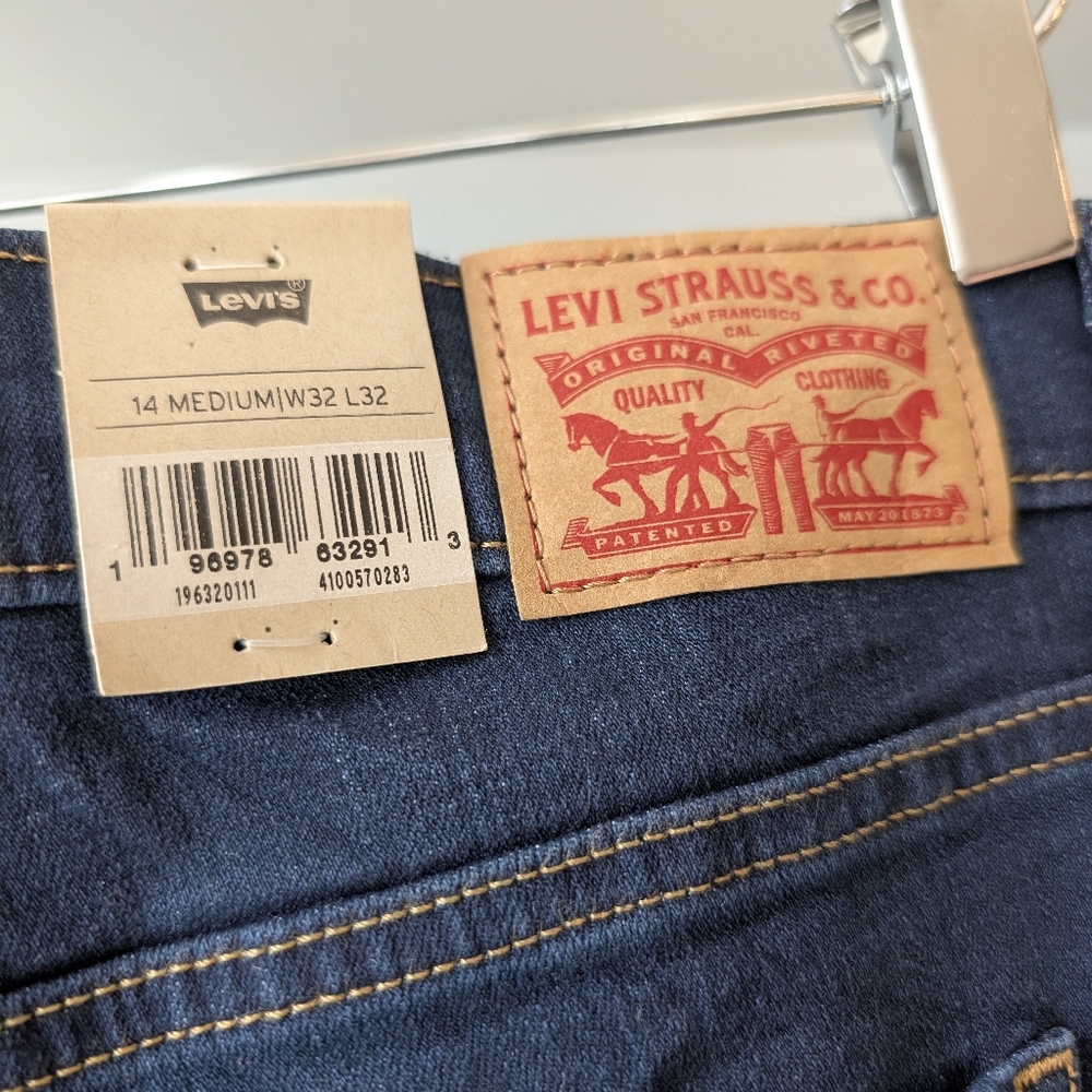 NWT Levi's Women's 315 Shaping Bootcut Jeans Dark Blue Size 14 Medium 32x32 - Picture 11 of 13